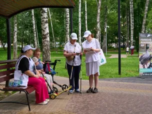 До 12 июня в парке Пушкина волонтеры помогают нижегородцам проголосовать за благоустройство территорий по нацпроекту